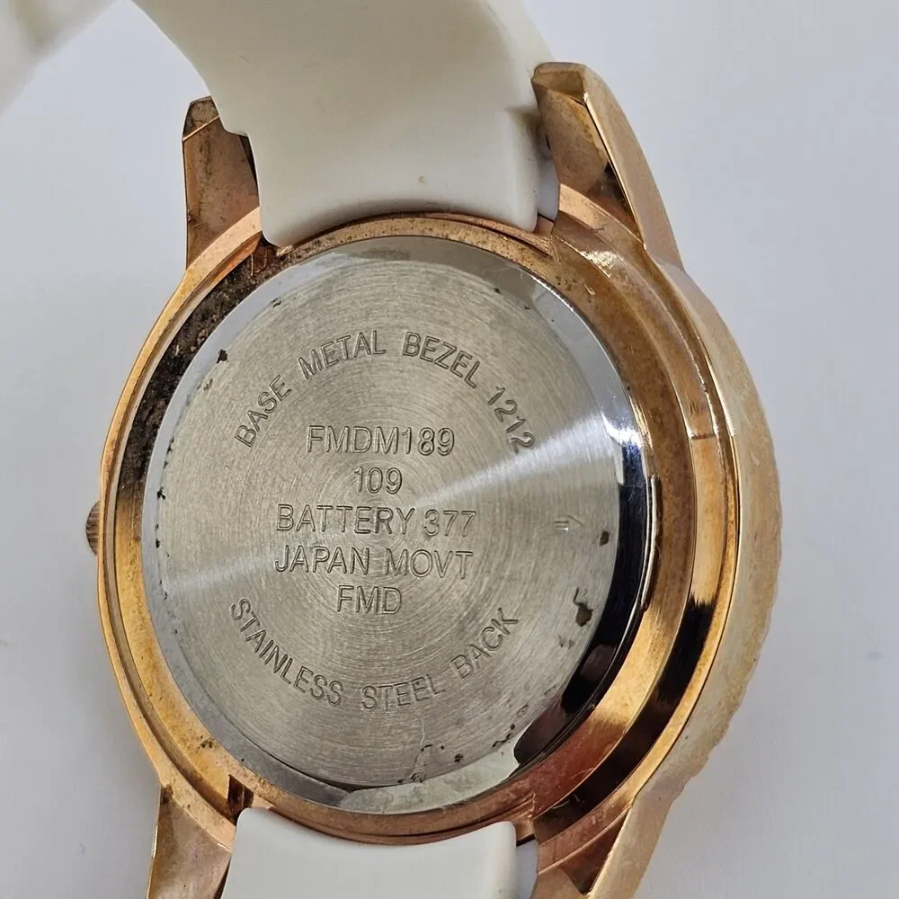 Women's Watch 39MM Gold Dial Case Crystal Bezel White Plastic Bands New‎ Battery